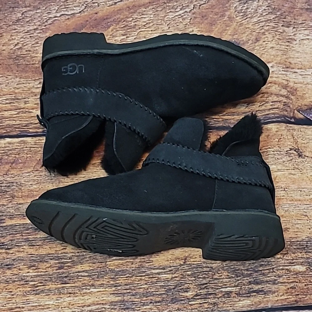 UGG McKay Boots - Picture 10 of 16
